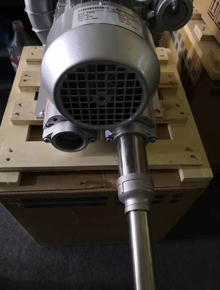 圖為400w風(fēng)機，使用變徑改變的大小，改成1寸